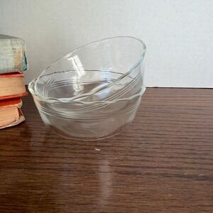 Vintage Pyrex Custard Cups Set of 2 10oz Scalloped Edge Ramekins Mid-Century